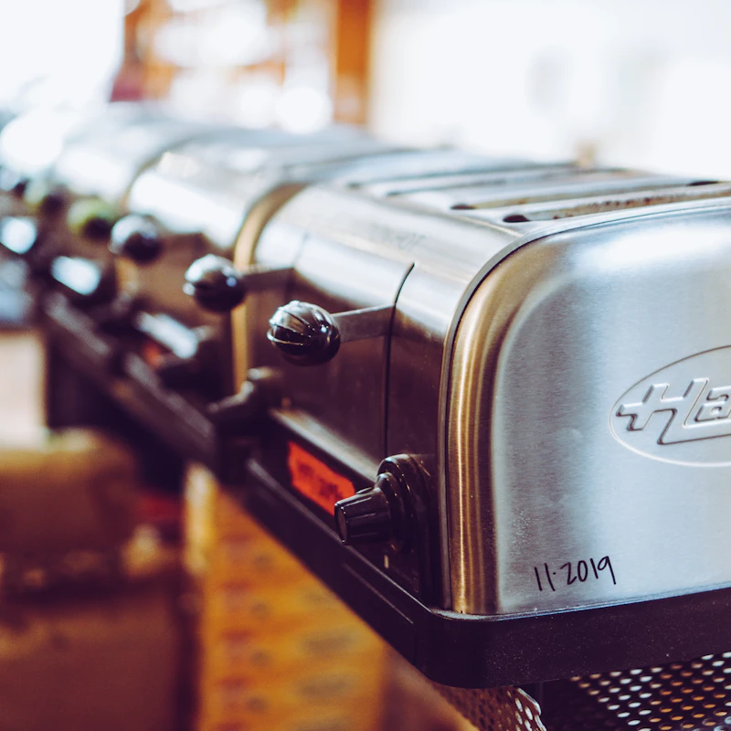 2-Slice Stainless Toaster β Home & Kitchen at Peasley Store