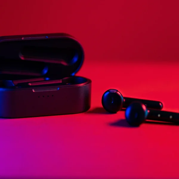 Sport Earbuds — Sweatproof — Electronics at Peasley Store